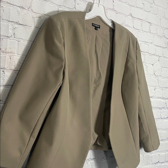 Express Women's Open-Front Taupe Tan Office Business Casual Blazer Size 12 - Picture 2 of 9